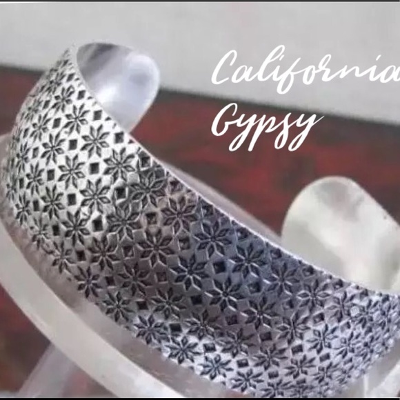 Etched Silver Boho Cuff Bracelet - Picture 5 of 7